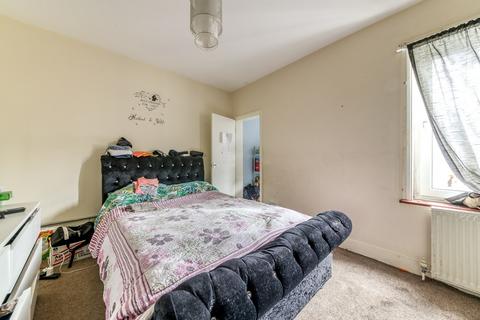 3 bedroom terraced house for sale, Crowland Road, Thornton Heath, CR7