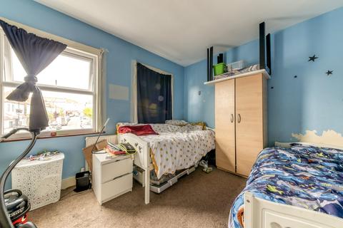 2 Crowland Road, Thornton Heath, CR7 8RP