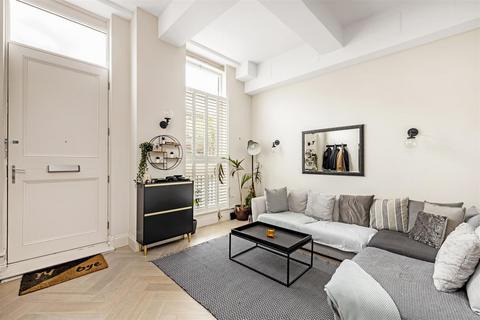 Flat G2, Crabtree Hall Rainville Road, London, W6 9HB