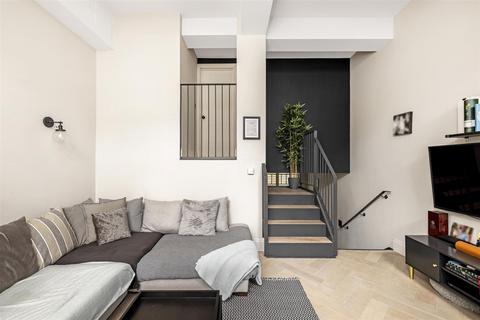 Flat G2, Crabtree Hall Rainville Road, London, W6 9HB