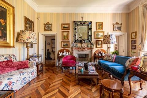 6 bedroom apartment, Milan, Lombardy