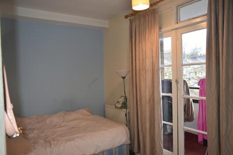 3 bedroom flat for sale, John Arid Court , W2 1UX