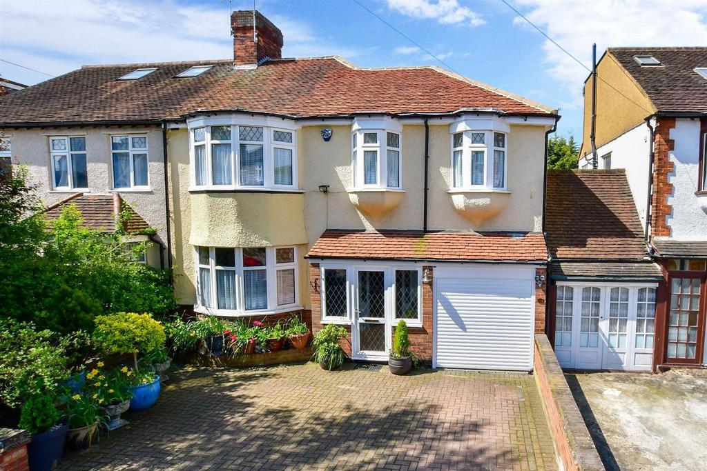 Keynsham Avenue, Woodford Green, Essex 4 bed semidetached house for sale £800,000