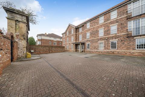 2 bedroom flat for sale, Figham Road, Beverley, HU17