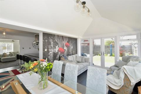 3 bedroom semi-detached house for sale - Westmorland Drive, Bognor Regis, West Sussex