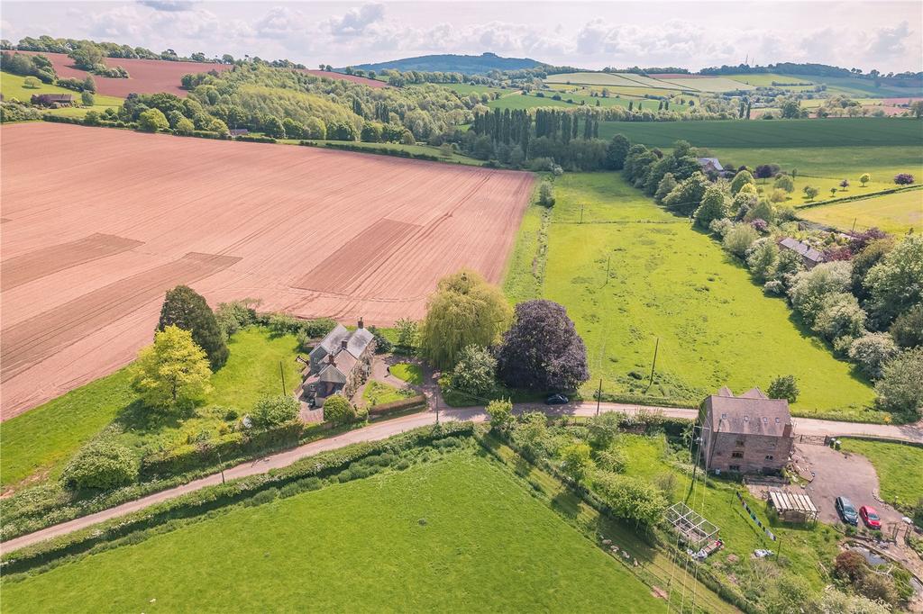 Linton, RossonWye, Herefordshire, HR9 5 bed equestrian property for