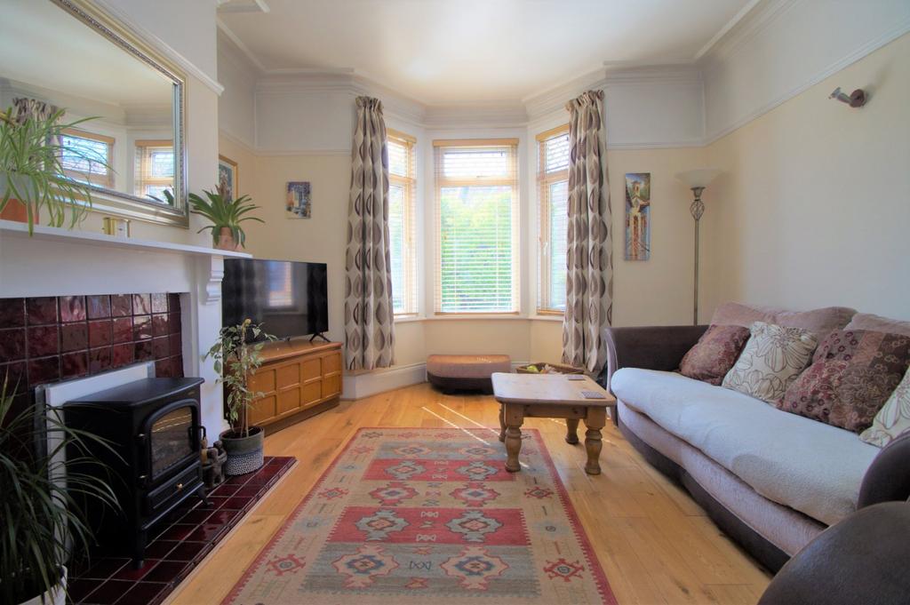 Highbridge Road, BurnhamOnSea, Somerset, TA8 3 bed terraced house for