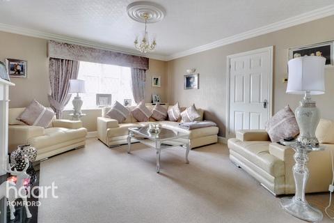 1 Moray Way, Romford, RM1 4YD