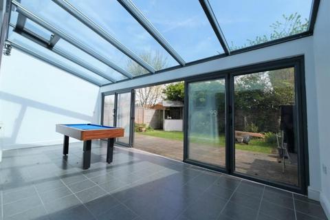 4 bedroom detached house for sale - Foxley Close