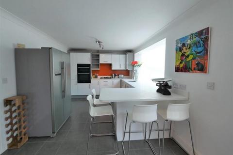 4 bedroom detached house for sale - Foxley Close
