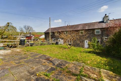 3 bedroom terraced house to rent, 6 Winstanley Place, Bowston. LA8 9HF