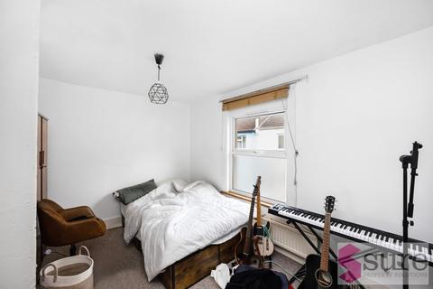 4 bedroom end of terrace house to rent, Rochester Street, Brighton