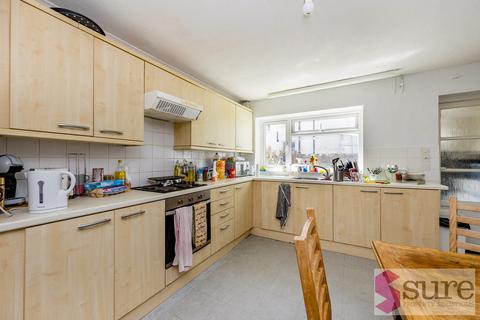 4 bedroom end of terrace house to rent, Bute Street, Brighton