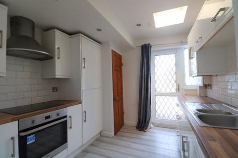 2 bedroom terraced house for sale, Hull Road, Hessle