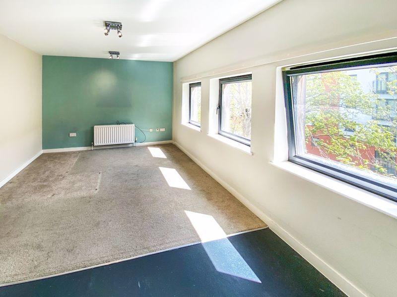 Well Farm Heights, Godstone Road, Whyteleafe 1 bed apartment for sale