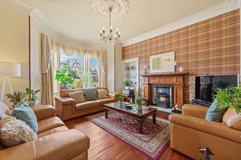 10 Mclelland Drive, Kilmarnock, KA1 1SE 5 bed detached bungalow £335,000