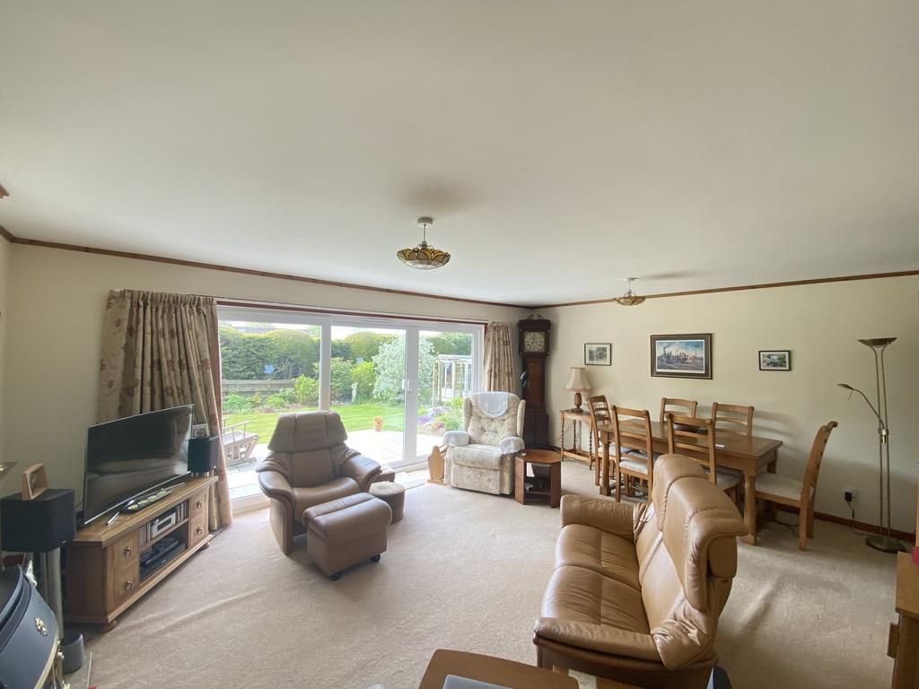7 Rutherfurd Close, Kirkcudbright 3 bed bungalow for sale £280,000