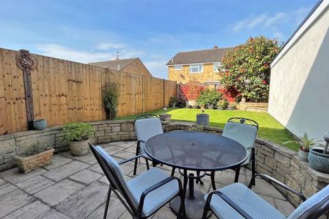 69 Herne Rise, Ilminster, TA19 0HH