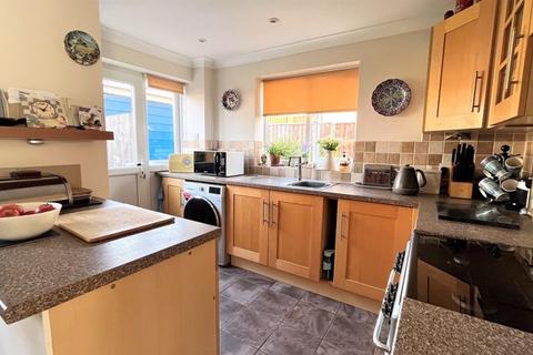 69 Herne Rise, Ilminster, TA19 0HH