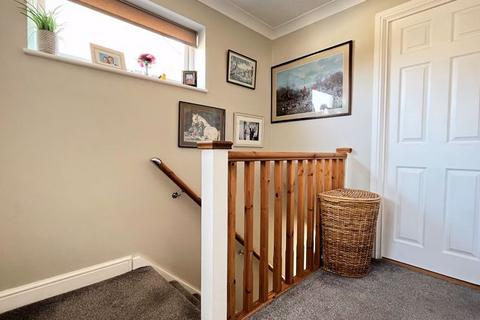 69 Herne Rise, Ilminster, TA19 0HH