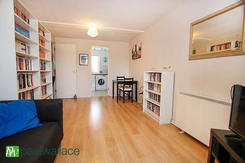 1 bedroom flat for sale, Eleanor Way, Waltham Cross