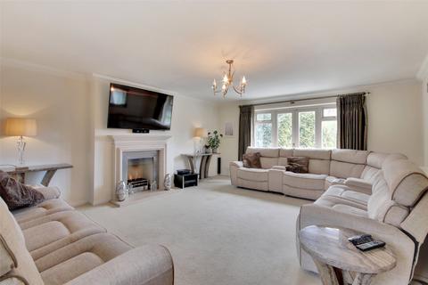 4 bedroom detached house for sale, East Grinstead, West Sussex