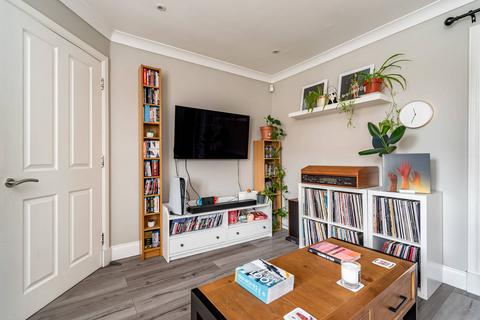 11 Fernieside Place, Edinburgh, EH17 7LF
