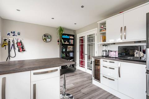 11 Fernieside Place, Edinburgh, EH17 7LF