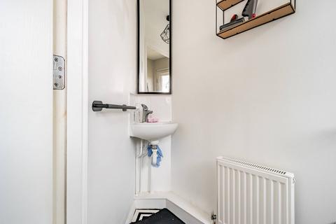 11 Fernieside Place, Edinburgh, EH17 7LF