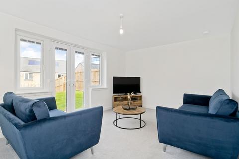 4 bedroom detached house for sale - 2 William Angus Avenue, Gorebridge, EH23 4RW
