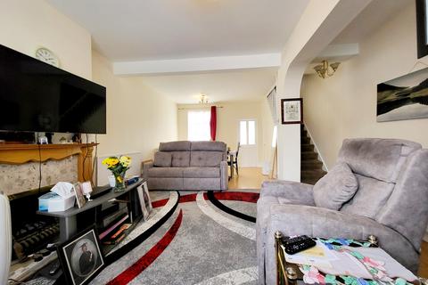 2 bedroom terraced house for sale, Marmadon Road, London