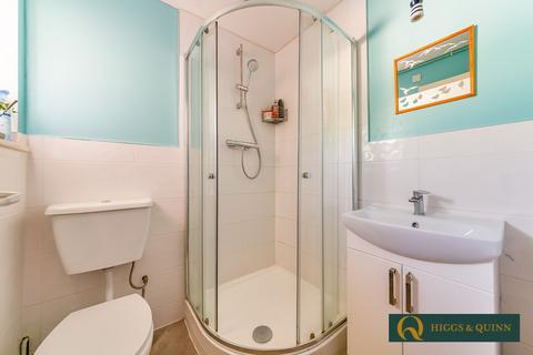 29 Levett Road, Leatherhead, KT22 7EG