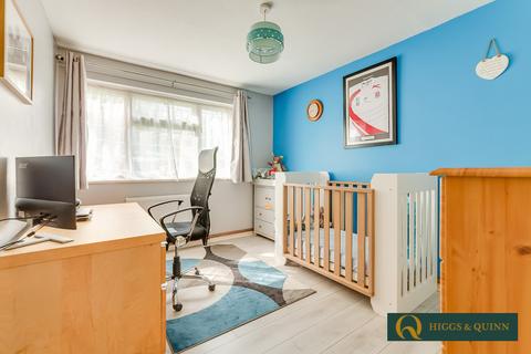 29 Levett Road, Leatherhead, KT22 7EG