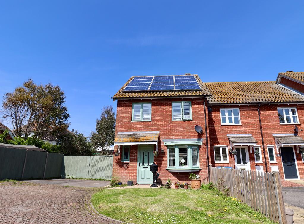 Fairview Gardens, Deal, Kent, CT14 9QX 3 bed end of terrace house for