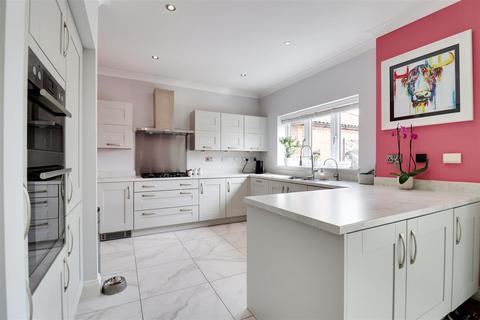 7 Cape Drive, Anlaby, Hull, HU10 7FP