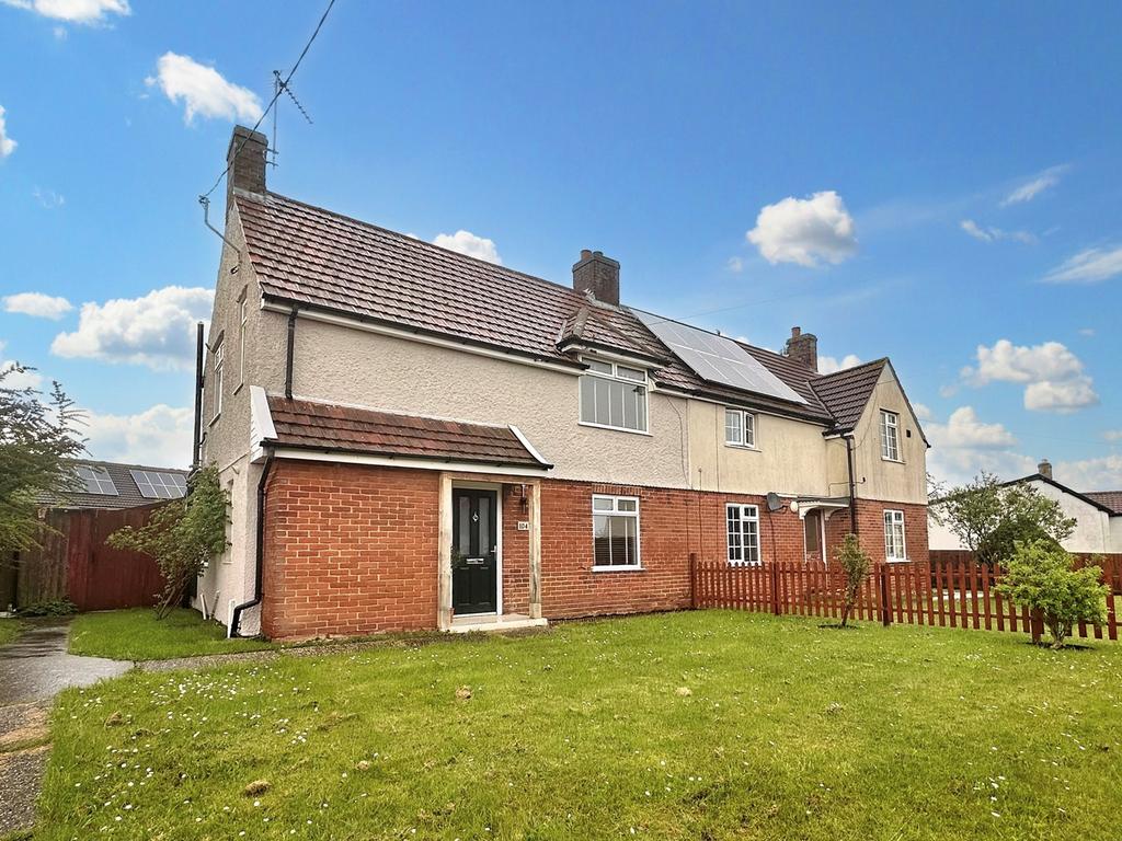 Poplar Hill, Stowmarket, IP14 3 bed semidetached house for sale £280,000