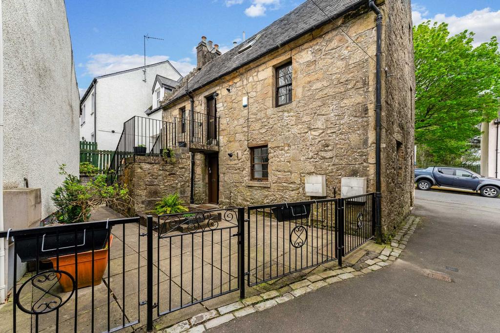 Shuttle Street, Kilbarchan 1 bed apartment for sale £81,000