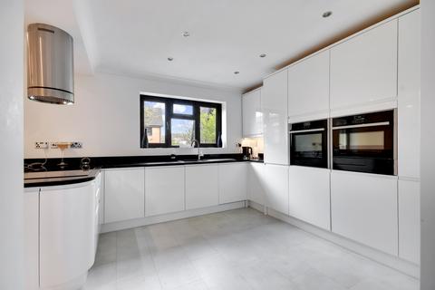 Broomfield - 4 bedroom detached house for sale