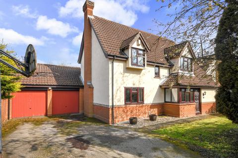 4 bedroom detached house for sale, Parsonage Close, Broomfield