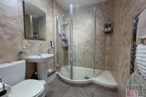 4, Dunlin Court Cedar Crescent, St Marys Bay, Romney Marsh, TN29 0XW