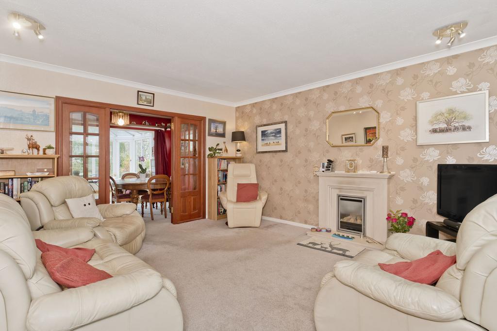 9 Highlea Grove, Balerno, EH14 7HQ 4 bed detached house for sale £475,000