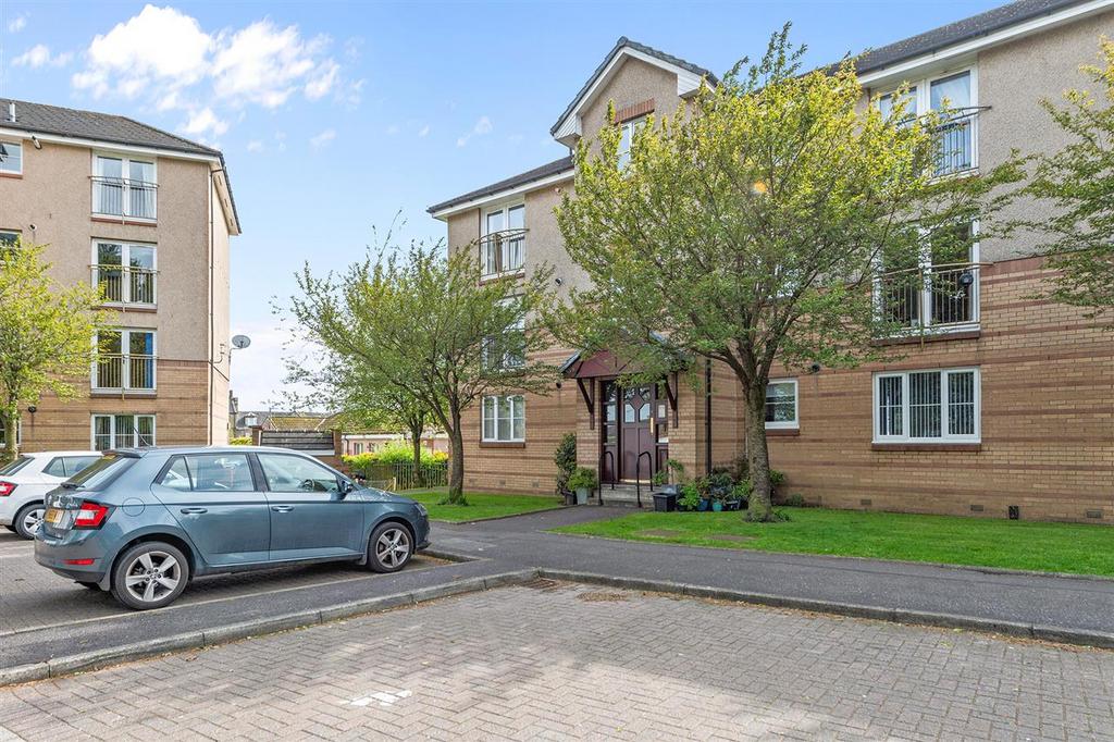 Queens Court, Larbert 2 bed apartment £700 pcm (£162 pw)