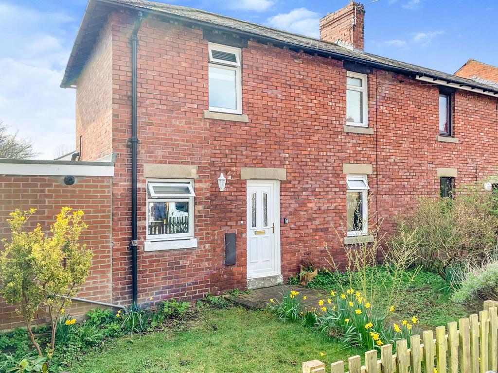 York Crescent, Alnwick... 2 bed terraced house £107,500