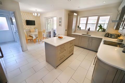 4 bedroom detached house for sale, Meadowbrook Gardens, Codsall WV8