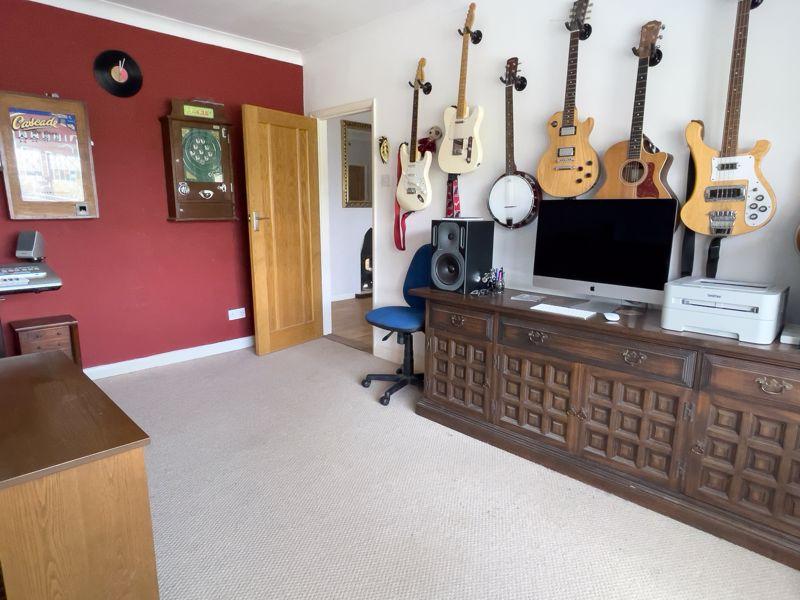 Bedroom 3/Dining...