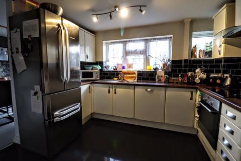 3 bedroom semi-detached house for sale - Bletchley, Milton Keynes