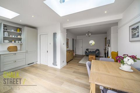 6 Connaught Road, Hornchurch, RM12 4NS