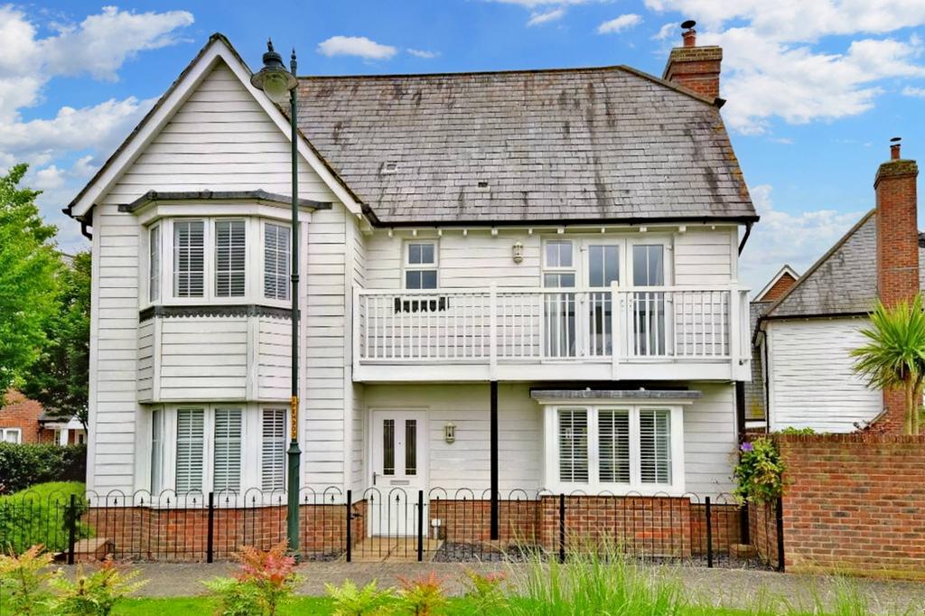 Windsor Road, Kings Hill ME19 5 bed detached house £2,800 pcm (£646 pw)