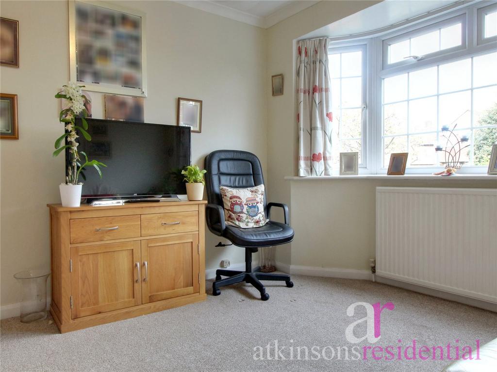 Kenilworth Crescent, Enfield, Middlesex, EN1 3 bed terraced house for