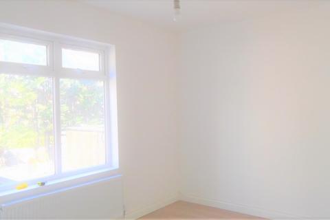 2 bedroom flat to rent, Osterely TW7